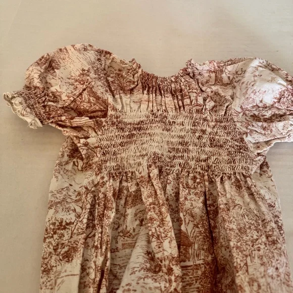 Nothing Fits But Hana Onesie Smocked Linen/Cotton 12-24 Month Puff  in Lyon - Picture 5 of 9